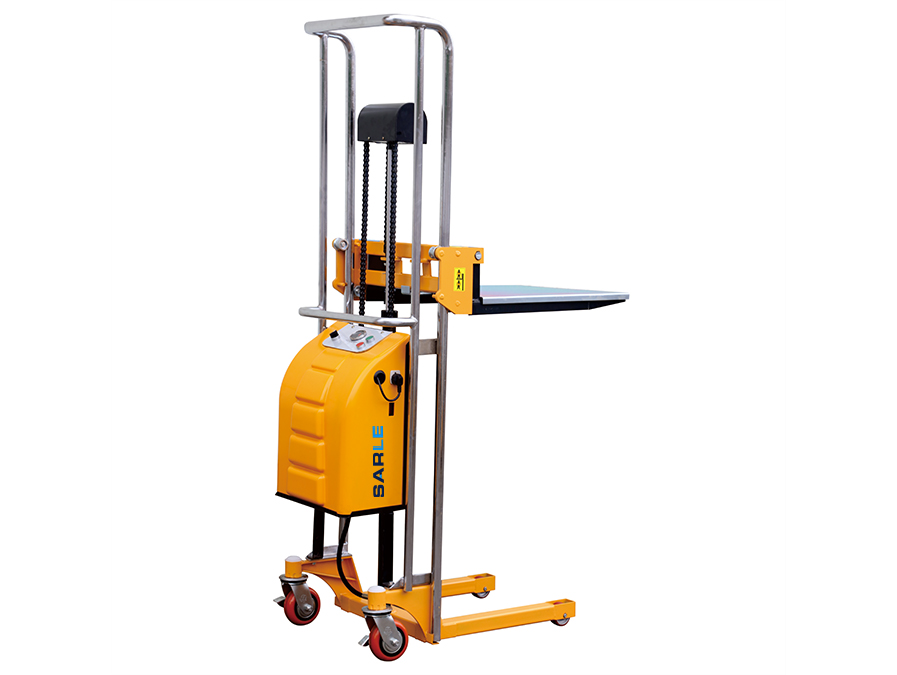 輕型半電動堆高車
